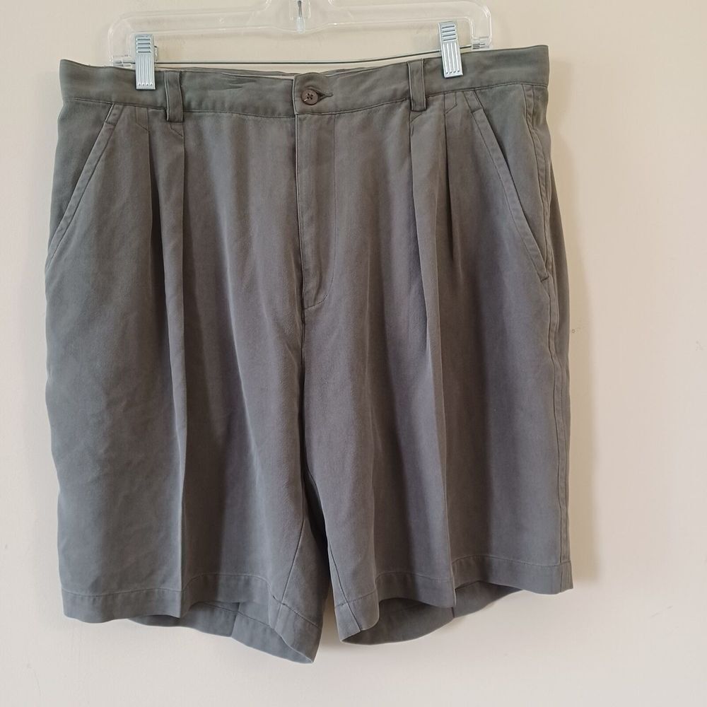 Tommy Bahama Shorts Chino Mens %100 Silk 36 x 8 Olive Army Green Preppy‎ Casual
